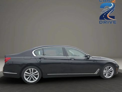 Used 2018 BMW ALPINA B7 xDrive AWD/4WD image 8