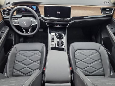 New 2026 Volkswagen Atlas SE FWD image 21