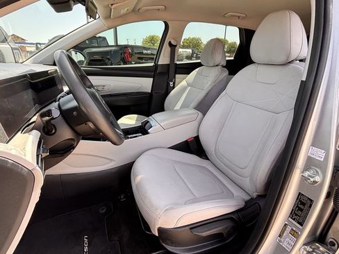 Used 2025 Hyundai Tucson SE FWD image 25