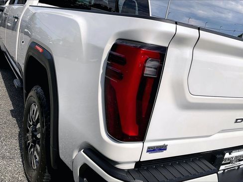 Used 2025 GMC Sierra 2500 Denali Ultimate AWD/4WD image 28
