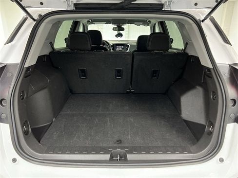 Certified 2024 GMC Terrain SLE image 25