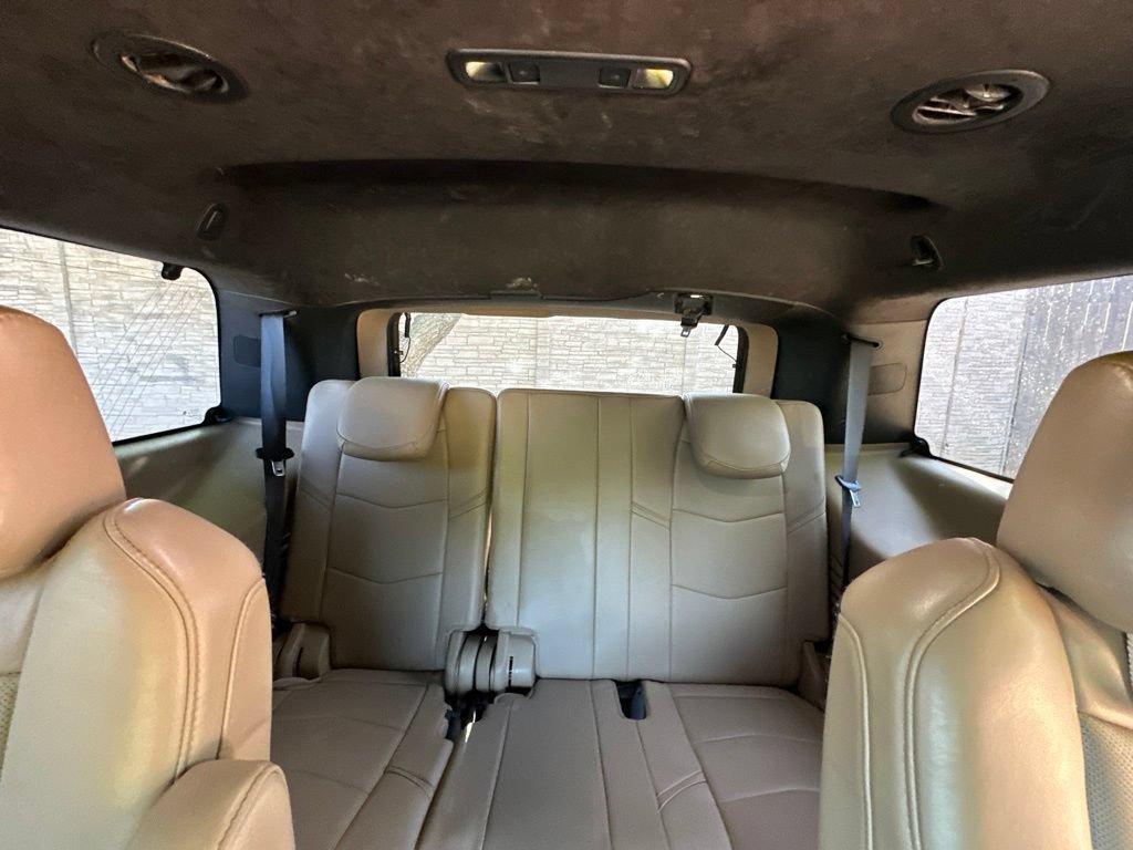 Used 2018 Cadillac Escalade Platinum AWD/4WD image 32