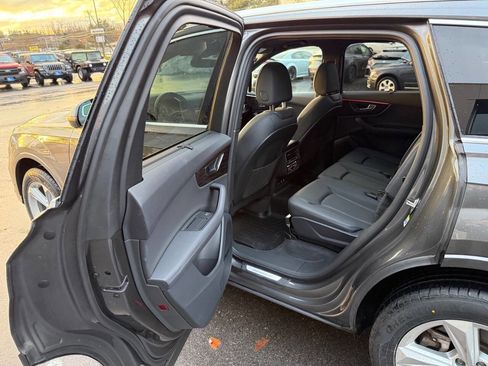 Used 2023 Audi Q7 2.0T Premium Plus w/ Premium Plus Package image 15