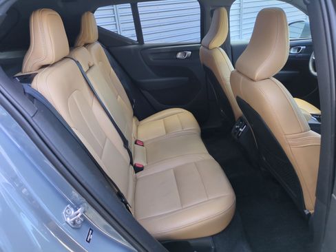 Used 2020 Volvo XC40 T5 Inscription w/ Protection Package Premier image 30