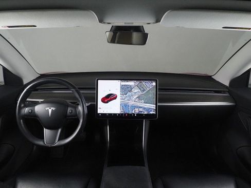Used 2018 Tesla Model 3 Long Range image 3