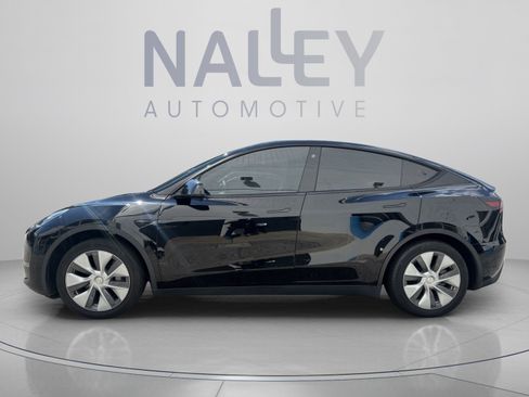 Used 2022 Tesla Model Y Long Range AWD/4WD image 2