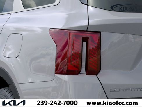 New 2026 Kia Sorento SX FWD image 11