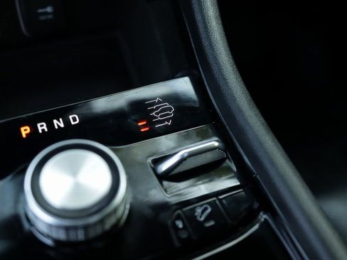 Used 2022 Jeep Grand Cherokee Overland w/ Luxury Tech Group IV image 23