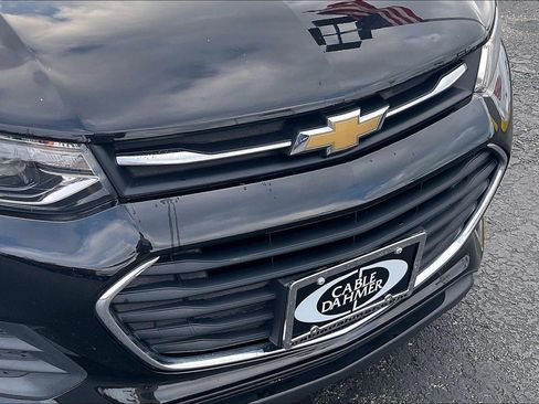 Used 2020 Chevrolet Trax LS w/ Tint and Cruise Package image 29