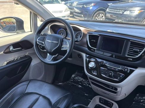 Used 2020 Chrysler Voyager Lxi image 21