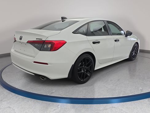 Used 2024 Honda Civic Sport image 5