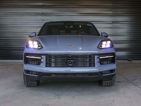 New 2026 Porsche Cayenne E-Hybrid Coupe AWD/4WD image 10