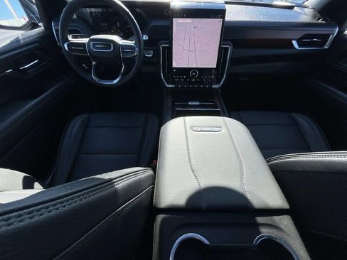 Certified 2025 GMC Yukon XL Denali w/ Sun & Power Step Package image 14