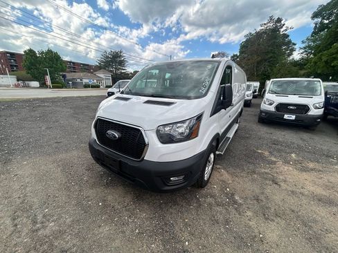 Used 2024 Ford Transit 250 Low Roof w/ Exterior Upgrade Package RWD image 3
