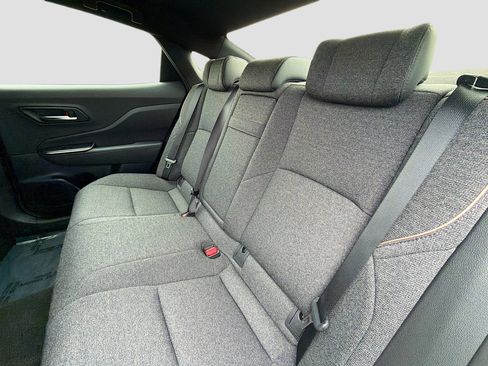 Used 2023 Toyota Crown Limited image 19