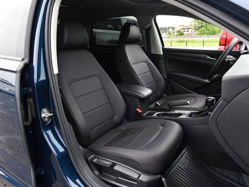Certified 2020 Volkswagen Passat 2.0T R-Line FWD image 21