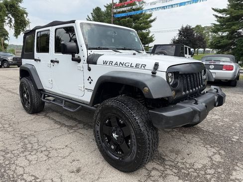 Used 2016 Jeep Wrangler Unlimited Sport w/ Quick Order Package 24S AWD/4WD image 3