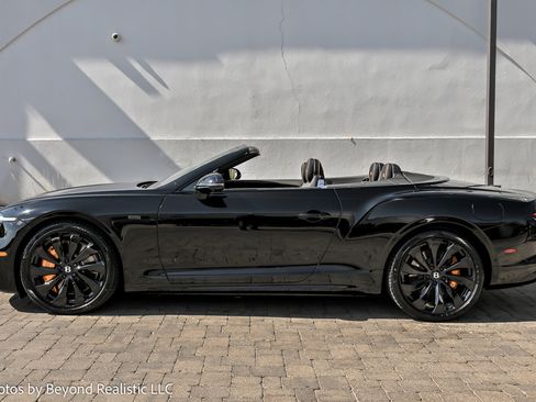 New 2025 Bentley Continental GTC image 4