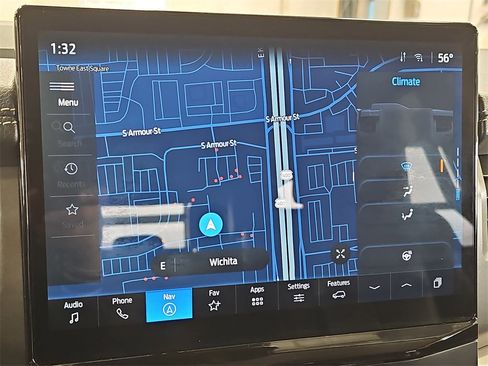 Used 2024 Ford Expedition XLT image 21