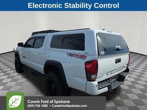 Used 2019 Toyota Tacoma TRD Off-Road w/ Technology Package image 13