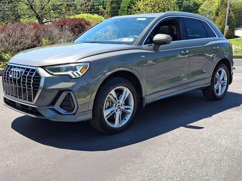 Used 2021 Audi Q3 2.0T Premium Plus w/ Premium Plus Package AWD/4WD image 3