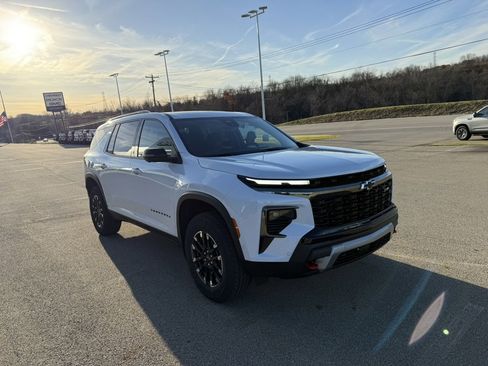 New 2026 Chevrolet Traverse Z71 image 7