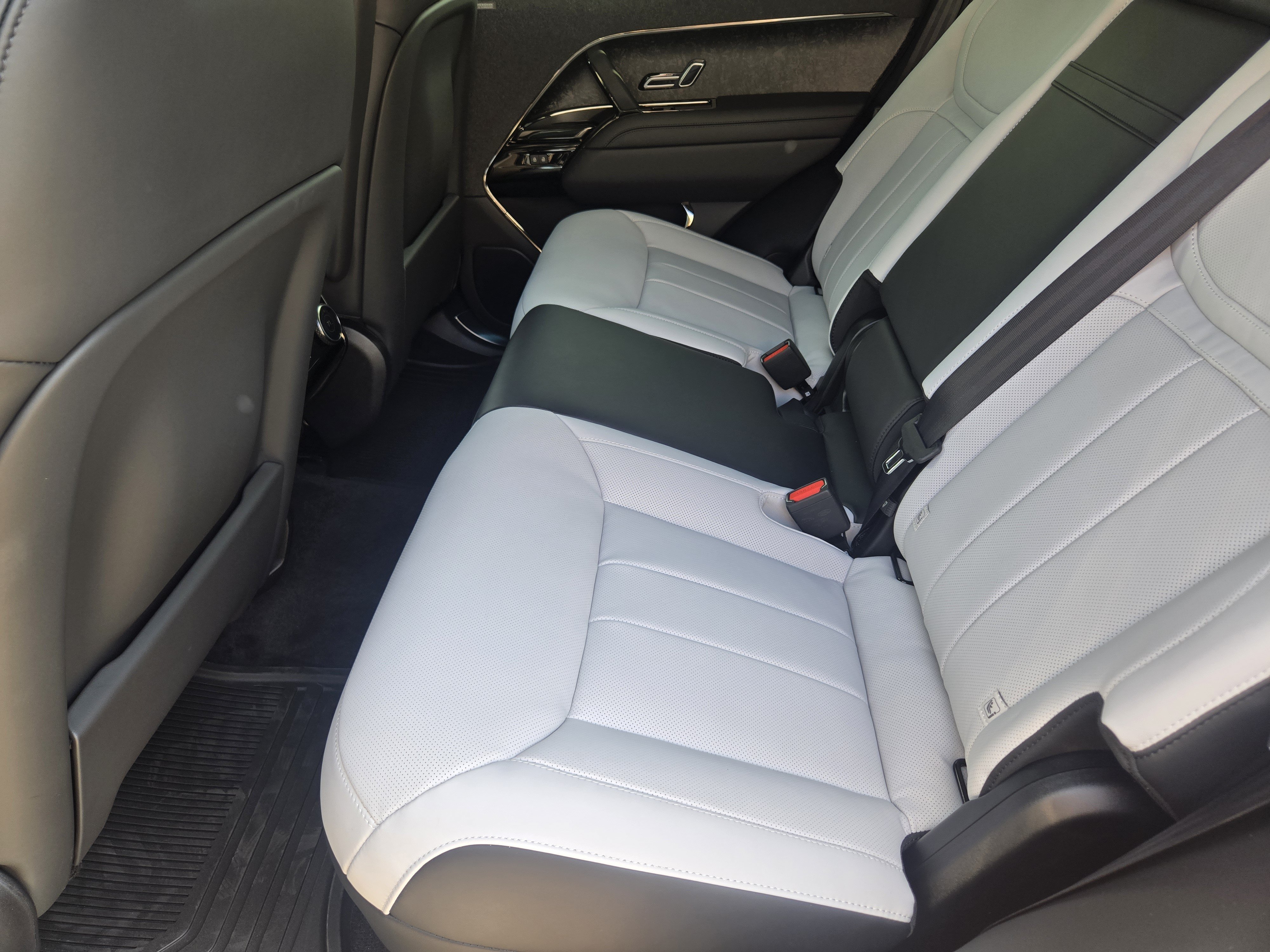 New 2026 Land Rover Range Rover Sport Autobiography AWD/4WD image 28
