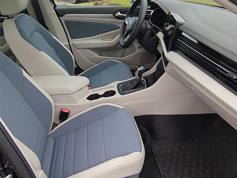 New 2026 Volkswagen Jetta SE FWD image 20