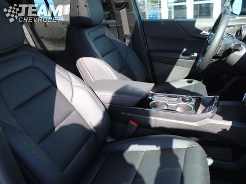 New 2026 Chevrolet Equinox LT w/ Convenience Package II image 16