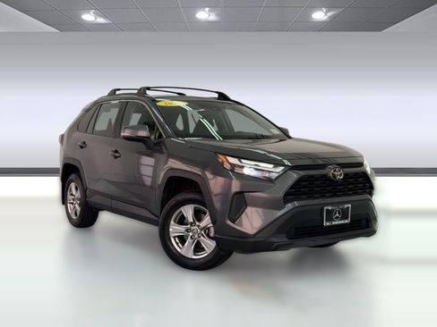 Used 2023 Toyota RAV4 XLE w/ Convenience Package FWD image 6