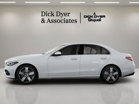 Used 2025 Mercedes-Benz C 300 Sedan image 24