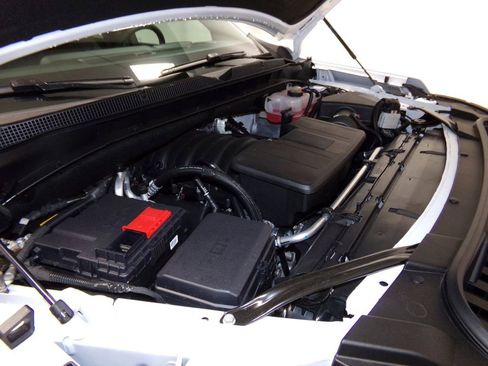 New 2025 Chevrolet Suburban LS image 24