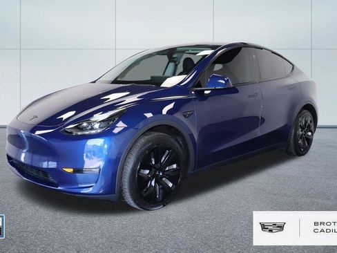 Used 2023 Tesla Model Y Long Range AWD/4WD image 1