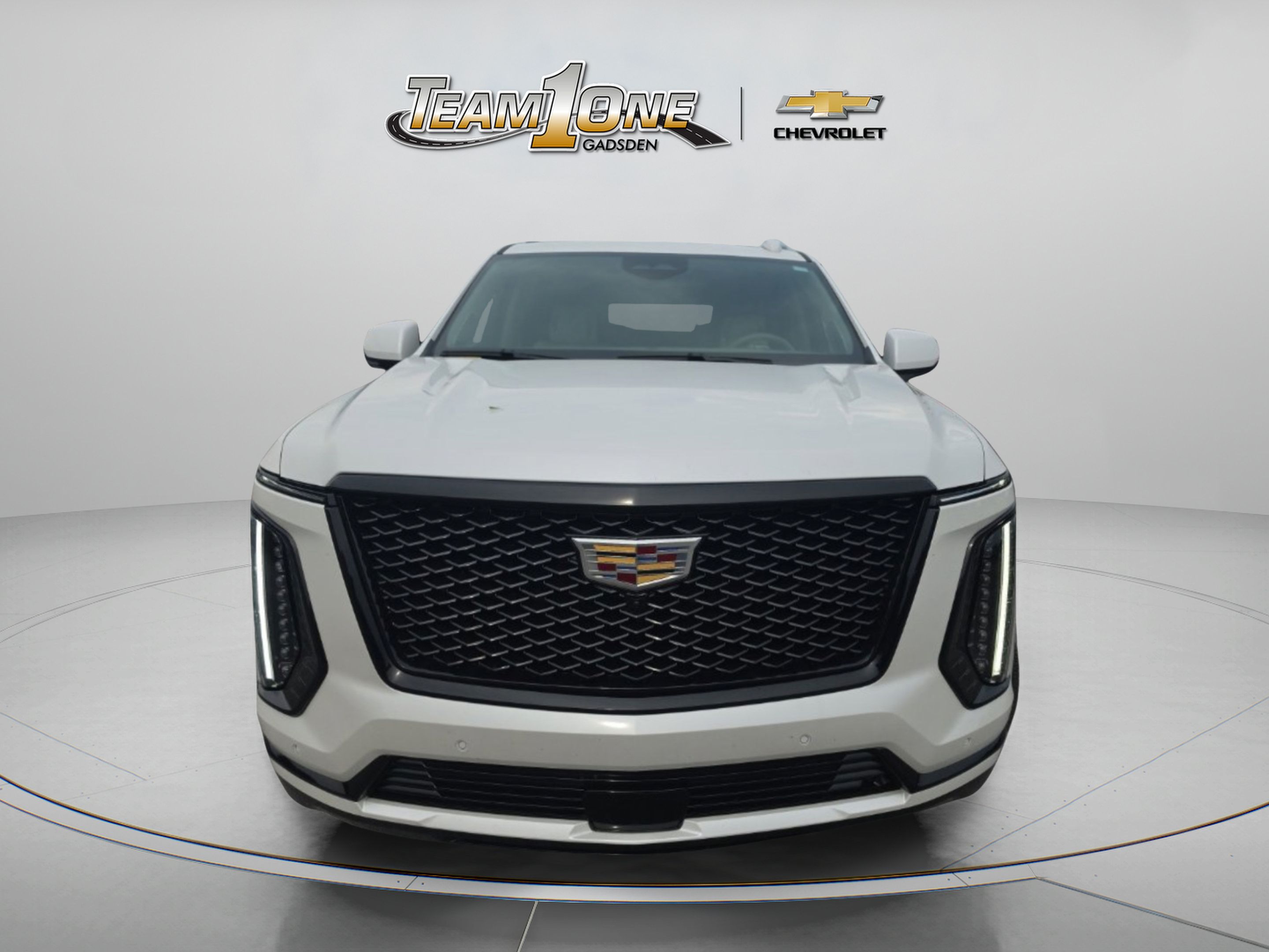 Used 2025 Cadillac Escalade ESV Sport Platinum AWD/4WD image 2