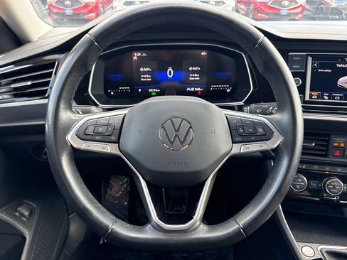 Used 2024 Volkswagen Jetta SE FWD image 17