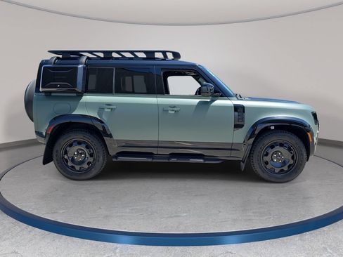 New 2026 Land Rover Defender 110 Trophy Edition AWD/4WD image 4