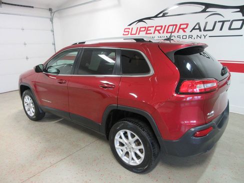 Used 2016 Jeep Cherokee Latitude w/ Cold Weather Group image 3