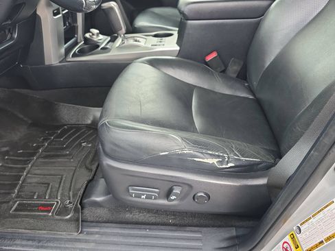 Used 2011 Toyota 4Runner Limited AWD/4WD image 18