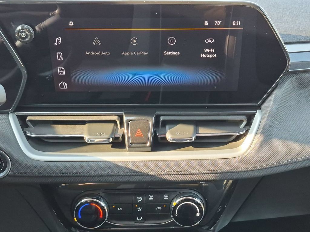 Used 2025 Chevrolet TrailBlazer LT AWD/4WD image 23