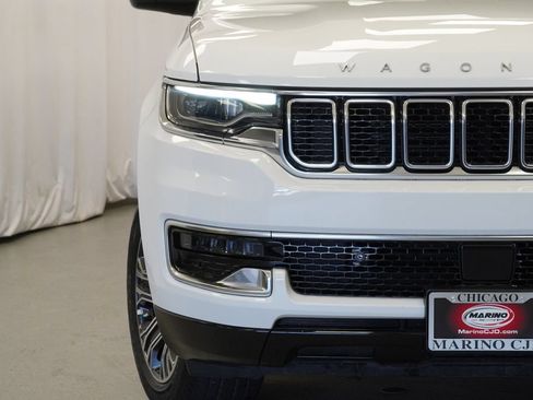 Certified 2023 Jeep Wagoneer 4WD w/ Premium Group I image 6