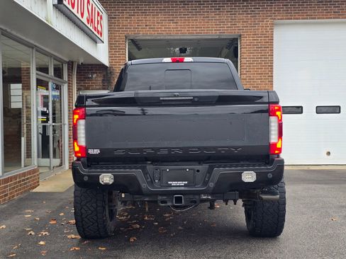 Used 2017 Ford F250 Platinum w/ Platinum Ultimate Package image 5