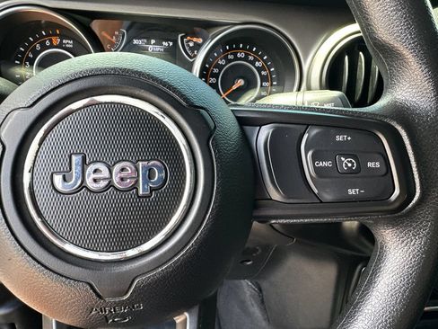 Used 2021 Jeep Gladiator Sport AWD/4WD image 26