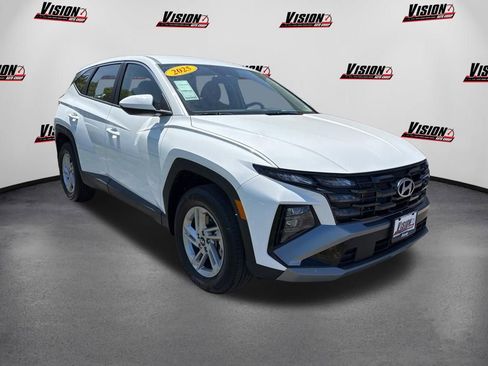 Certified 2025 Hyundai Tucson SE AWD/4WD image 7