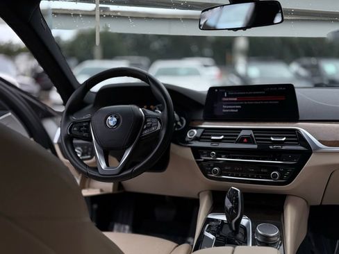Used 2017 BMW 530i image 17