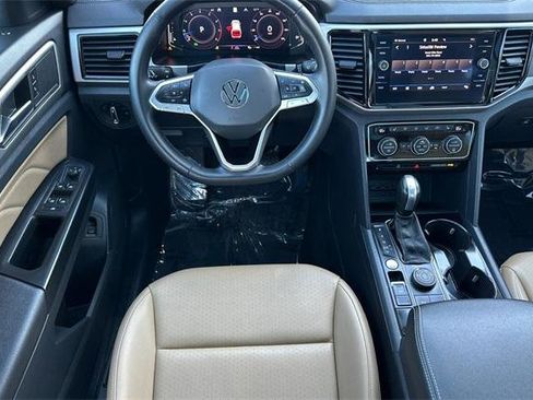 Used 2020 Volkswagen Atlas Cross Sport SEL image 15