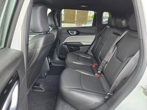 Used 2025 Jeep Compass Limited w/ Elite Group AWD/4WD image 29