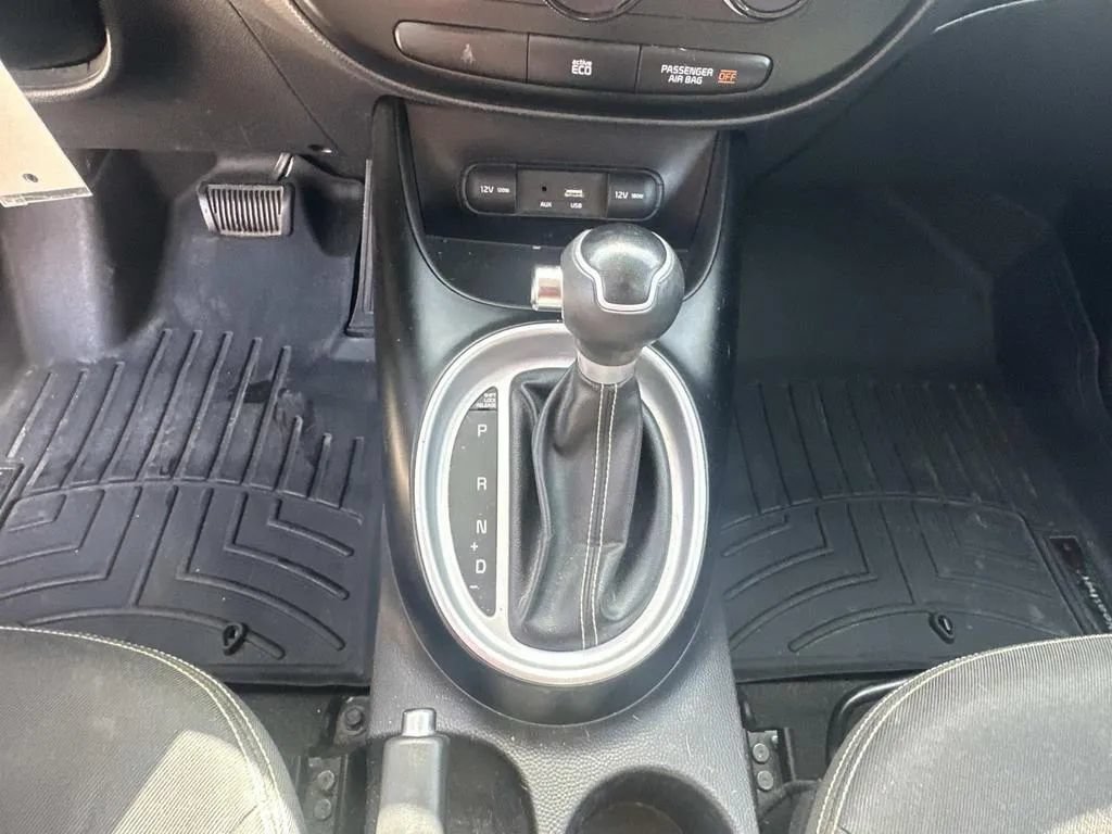 Used 2015 Kia Soul + FWD image 22