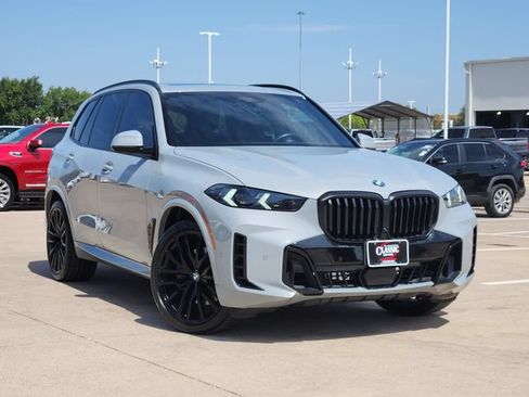 Used 2024 BMW X5 xDrive40i w/ M Sport Package AWD/4WD image 2