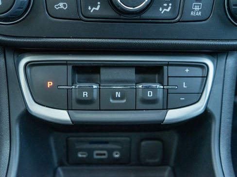 Used 2022 GMC Terrain SLT image 20