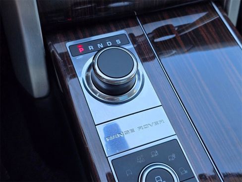 Used 2016 Land Rover Range Rover HSE image 16